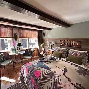 Barangay 3*, Amsterdam Netherlands