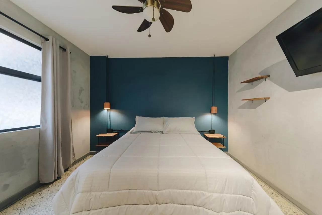 Pensión Casa Mosaiko- Local art&design hotel Medellín Colombia