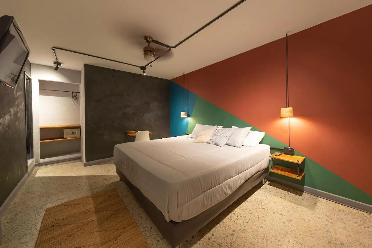 Pensión Casa Mosaiko- Local art&design hotel Medellín