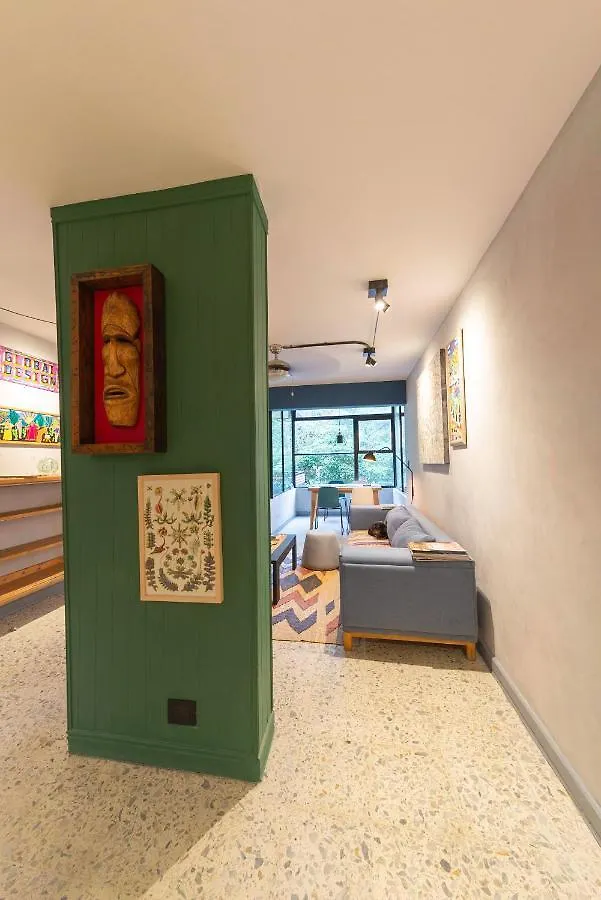 Pensión Casa Mosaiko- Local art&design hotel Medellín
