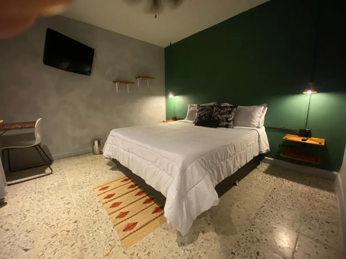 Casa Mosaiko- Local art&design hotel Medellín Pensión